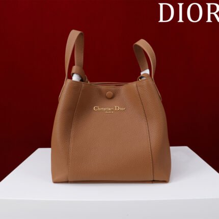 Signature Bucket Bag DB-7-1