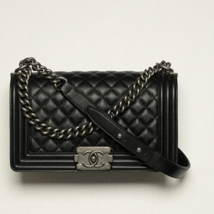 𝐂𝐡𝐚𝐧𝐞𝐥  bag BOY CHANEL flap bag Calfskin with ruthenium-textured metal Black
